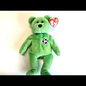 Ty Beanie Babies, “Kicks”, the Soccer Bear, NWT